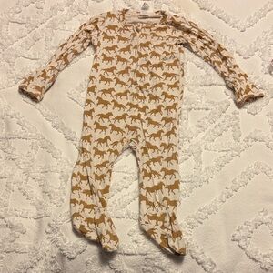 Kate Quinn Tan Horse Print Kids Footie, 6-9 months